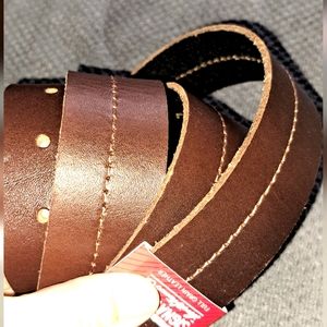 Mens New Levi's Strauss Belt Size 44 Leather Excellent Condition